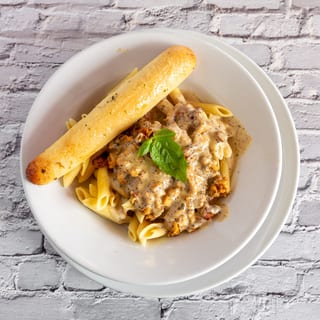 ALFREDO CHICKEN PASTA