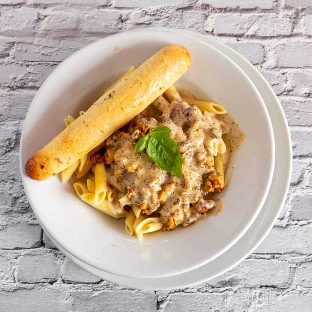 Alfredo Chicken Pasta.